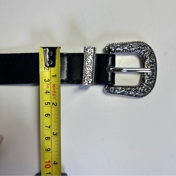 NWOT Black PU Leather Western Belt, Silver Tone Buckle stamped floral design M/L - Picture 5 of 10
